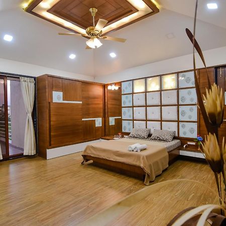 Lifeline Villas - Luxurious Taraangan 4 Mountain View Villa With Biggest Pool And Huge Open Area Lonavala Ngoại thất bức ảnh