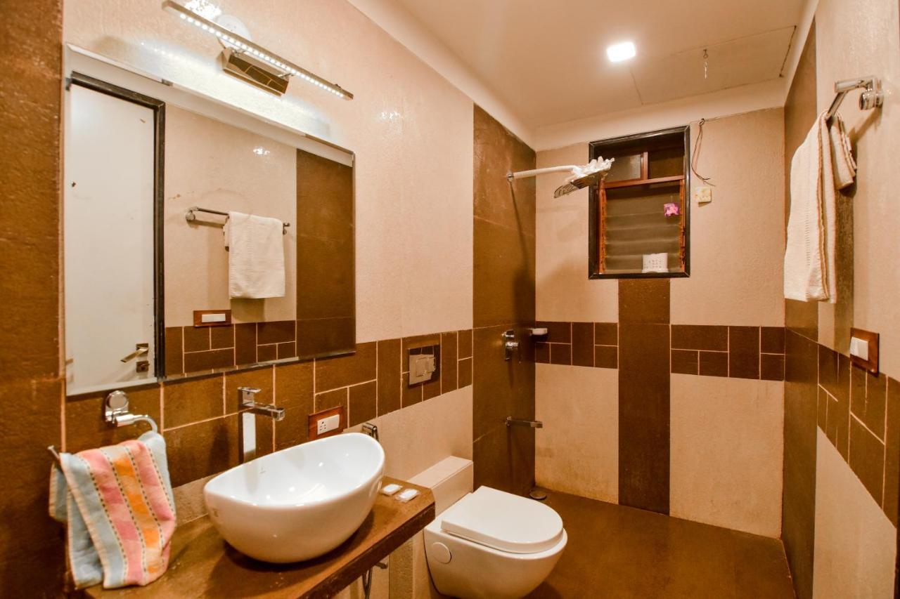 Lifeline Villas - Luxurious Taraangan 4 Mountain View Villa With Biggest Pool And Huge Open Area Lonavala Ngoại thất bức ảnh