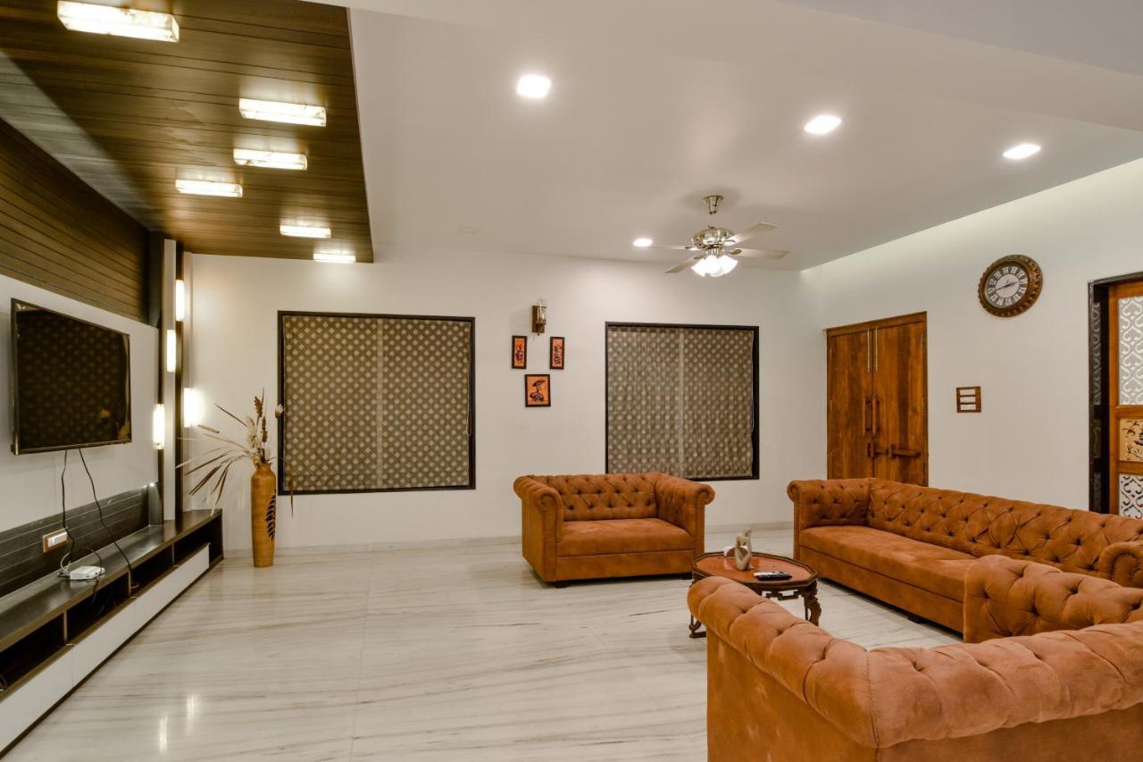 Lifeline Villas - Luxurious Taraangan 4 Mountain View Villa With Biggest Pool And Huge Open Area Lonavala Ngoại thất bức ảnh