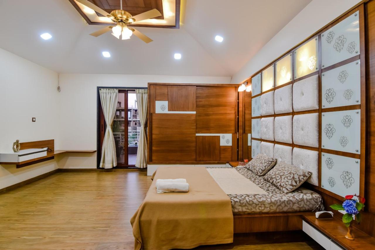 Lifeline Villas - Luxurious Taraangan 4 Mountain View Villa With Biggest Pool And Huge Open Area Lonavala Ngoại thất bức ảnh