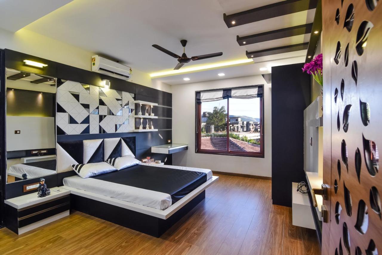 Lifeline Villas - Luxurious Taraangan 4 Mountain View Villa With Biggest Pool And Huge Open Area Lonavala Ngoại thất bức ảnh
